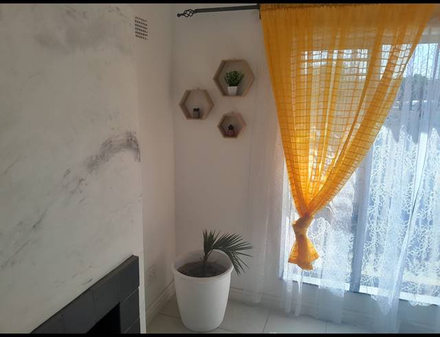 1 bed property to rent in RAVENSMEAD